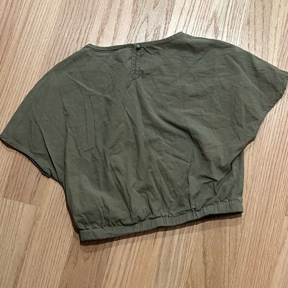 Green Boxy Crop T-Shirt with Short Sleeves - Picture 5 of 5